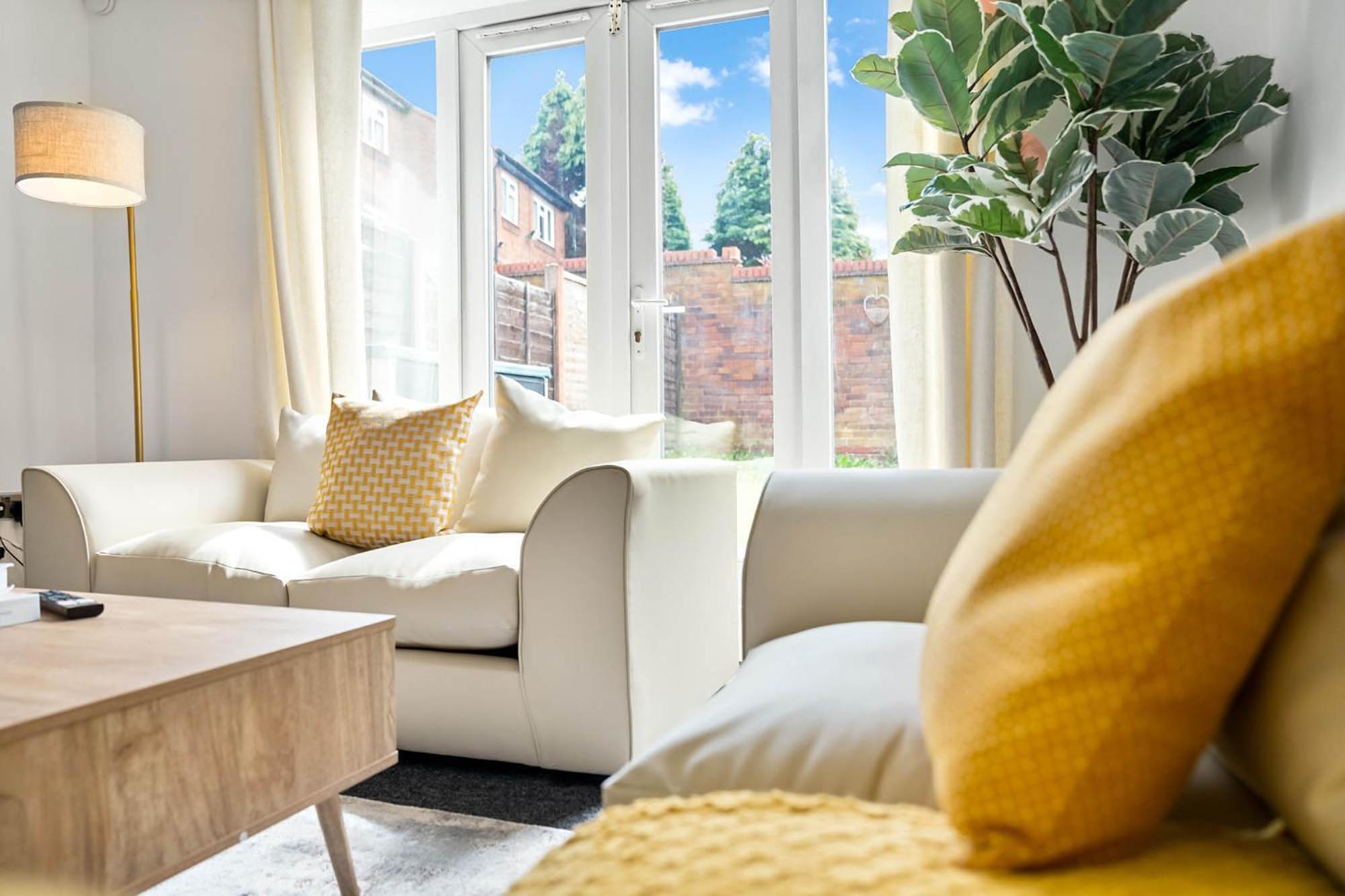 2 Bedroom House - Garden & Parking 2Gm - Wifi Birmingham Bagian luar foto