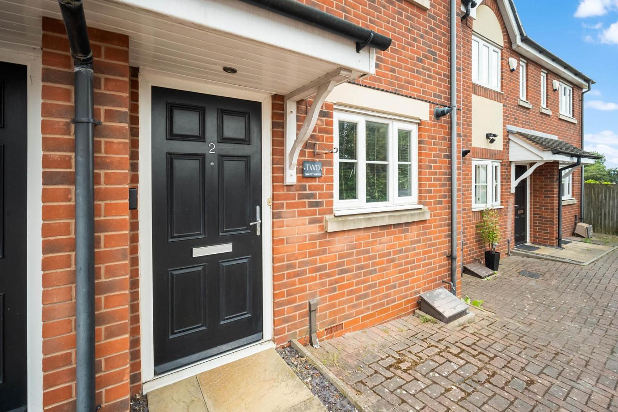 2 Bedroom House - Garden & Parking 2Gm - Wifi Birmingham Bagian luar foto
